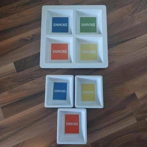 1x Dienblad 34x34x4cm met 3 bordjes Snacks, nieuwe, Ophalen of Verzenden, Nieuw, Rond, Hout