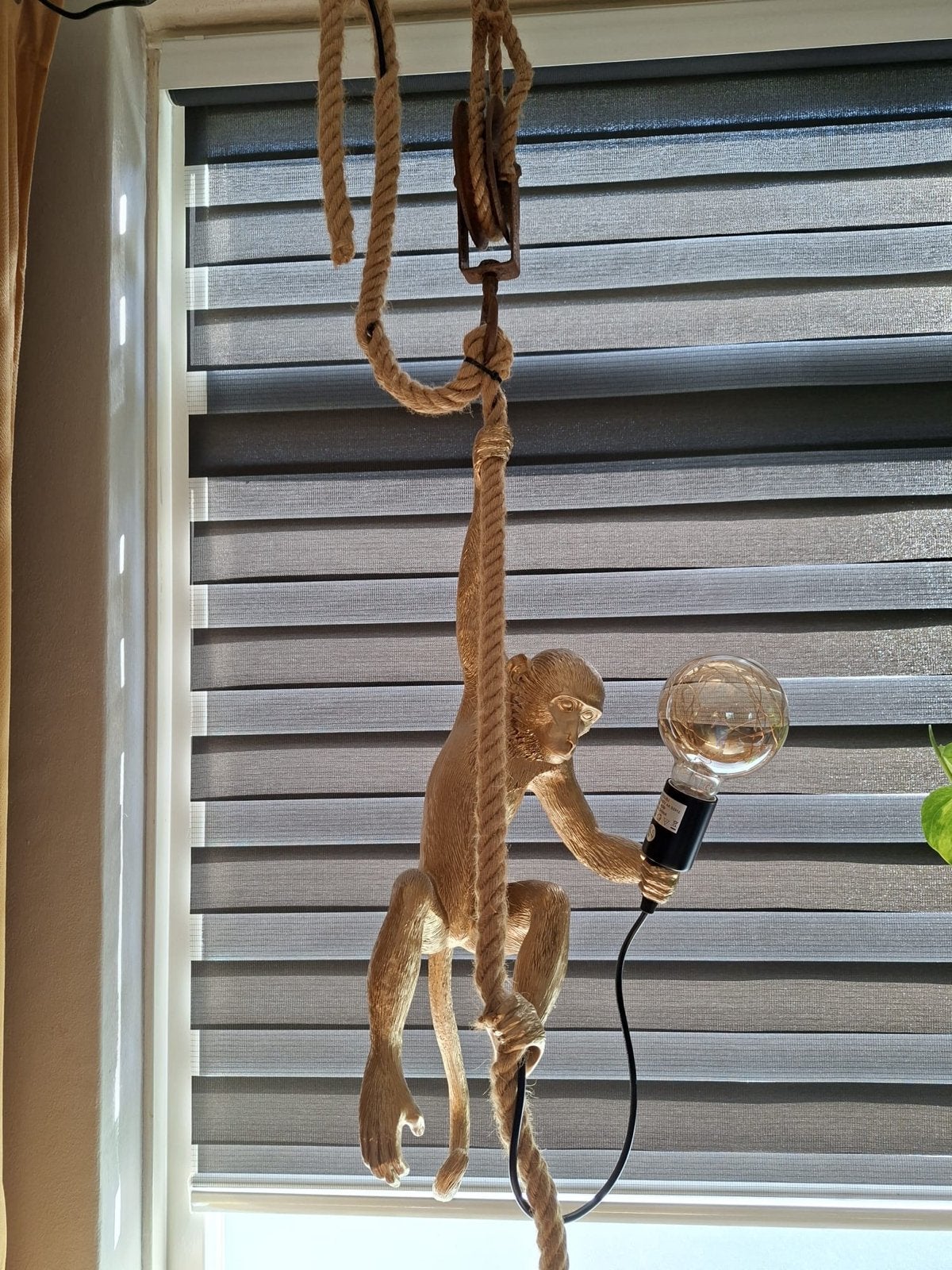 Aap lamp - Hanglamp met aap en touw - 65 cm, Ophalen, Gebruikt, Overige stijlen, Kunststof