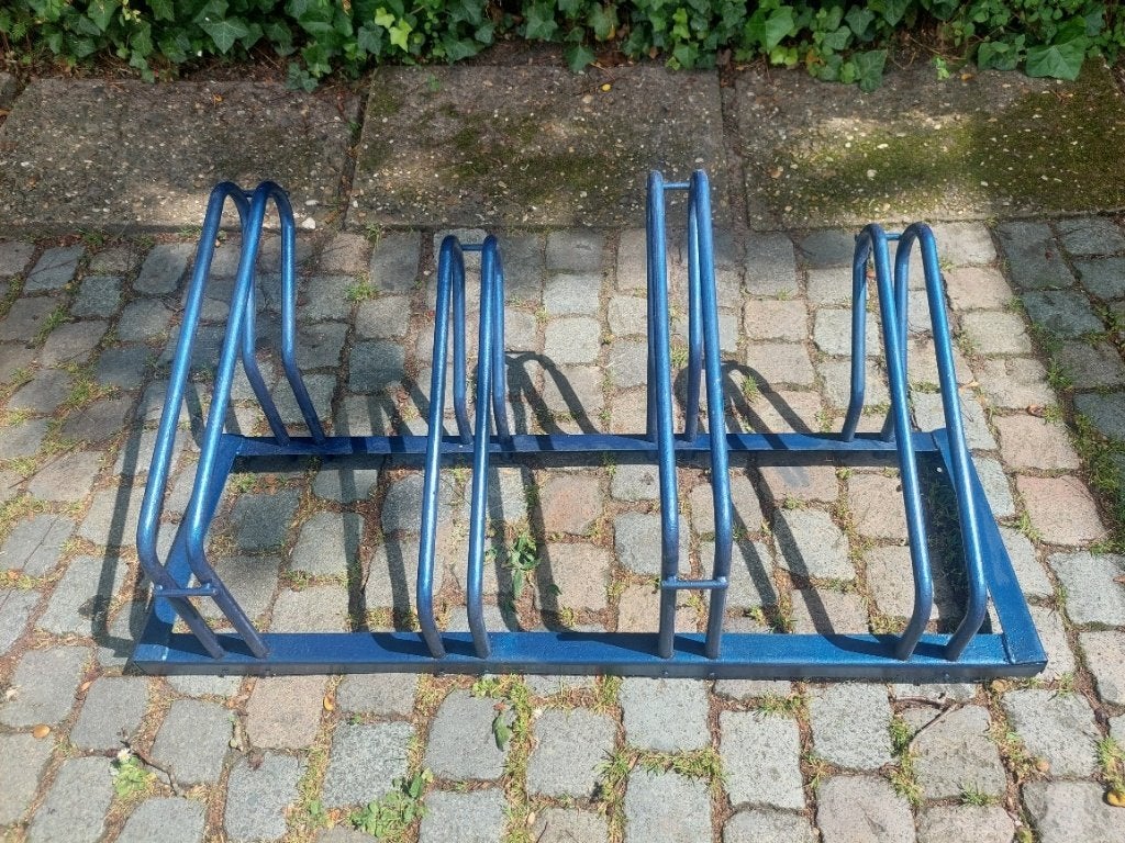 blauw fietsenrek 4 fietsen, Ophalen, Gebruikt