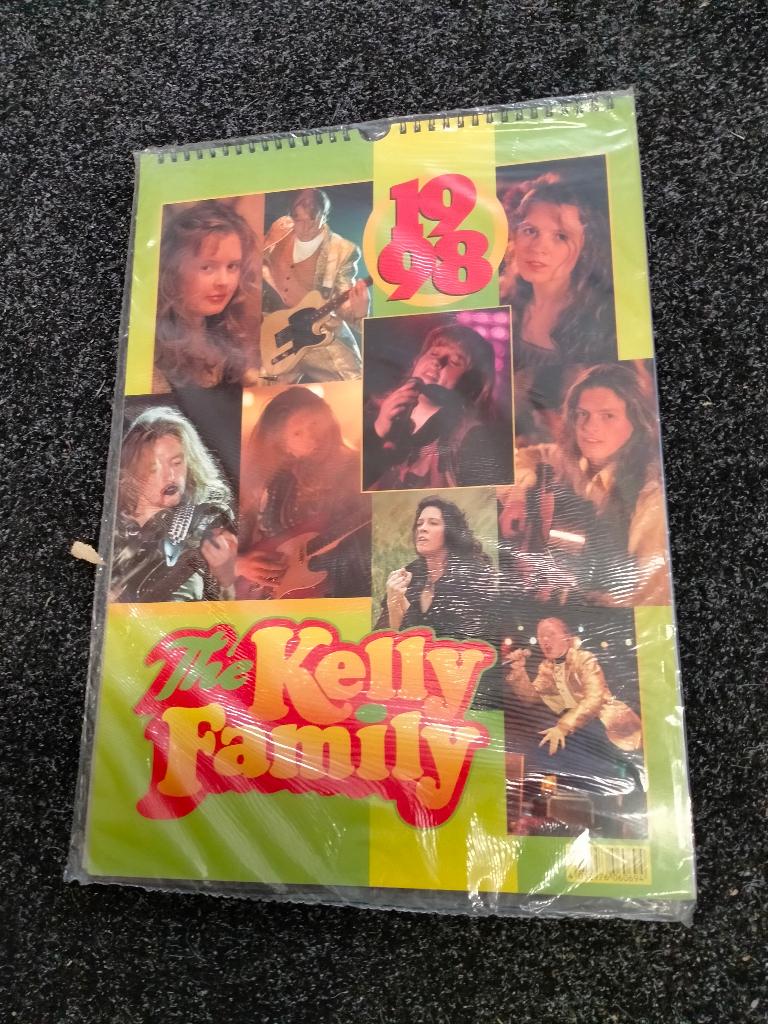 The Kelly Family 1998 98 muziek kalender vintage artiesten, Verzamelen, Muziek, Artiesten en Beroemdheden, Zo goed als nieuw, Overige typen