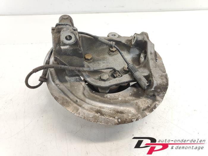 Fusee rechts-voor van een BMW 1-Serie, Gebruikt, -, -, Ophalen of Verzenden