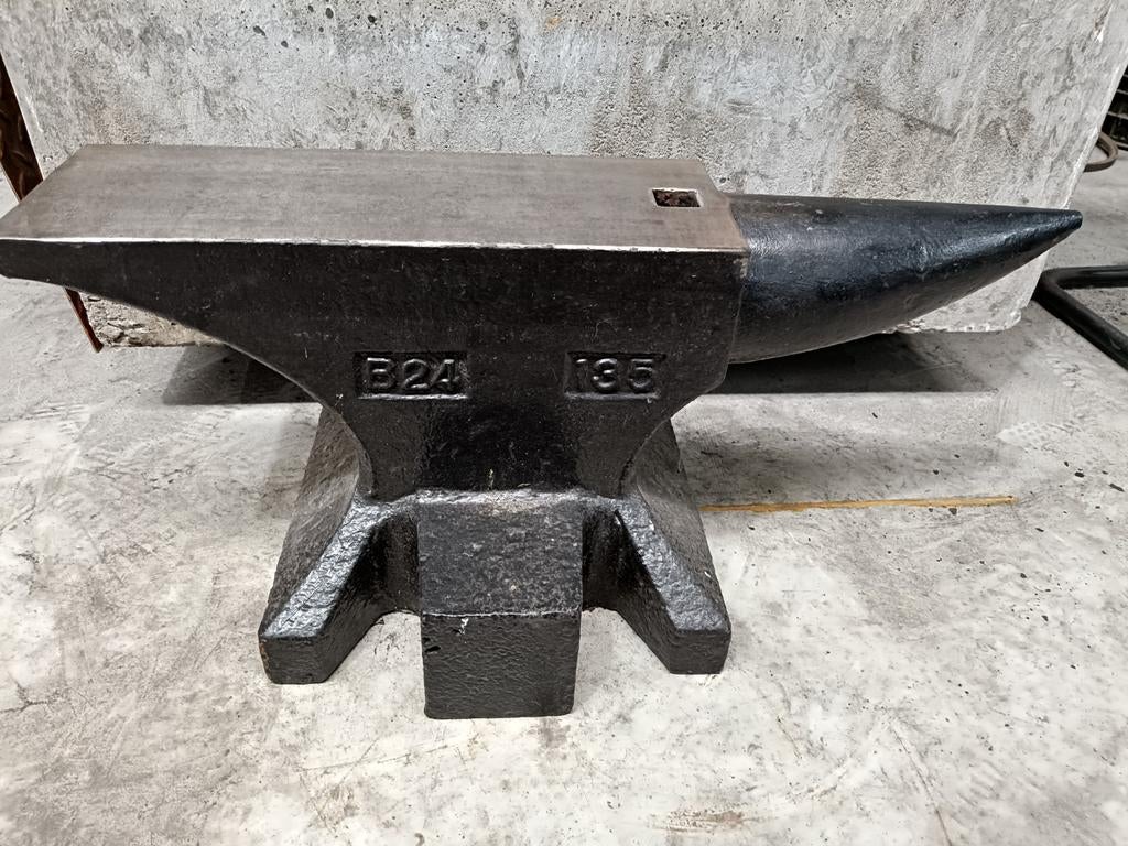 Kohlswa Aambeeld B24 135 kg - Zweedse Kwaliteit, Antiek en Kunst, Ophalen