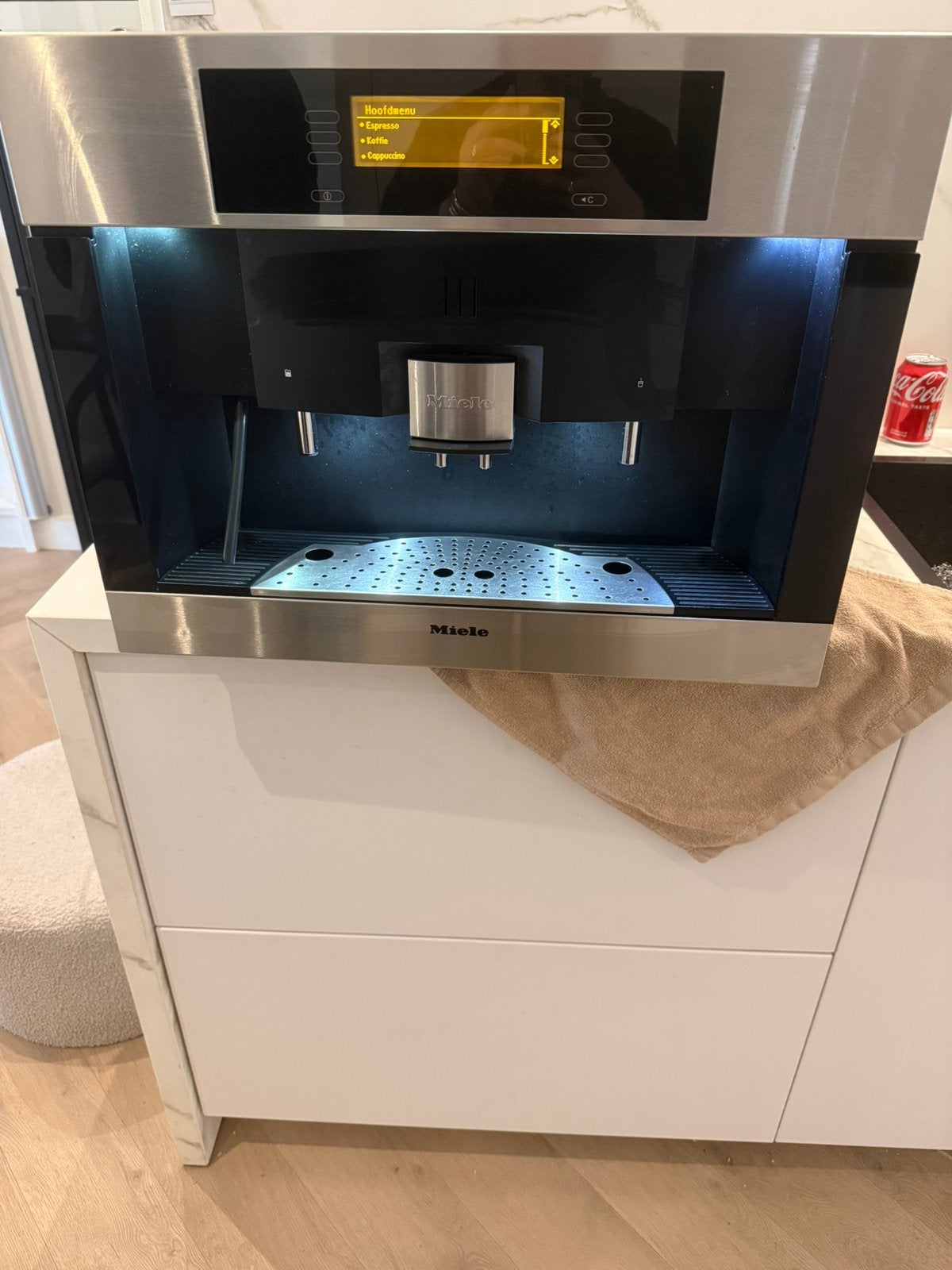 Miele koffie maschine inbouw, Witgoed en Apparatuur, Ophalen, Zo goed als nieuw, Koffiemachine