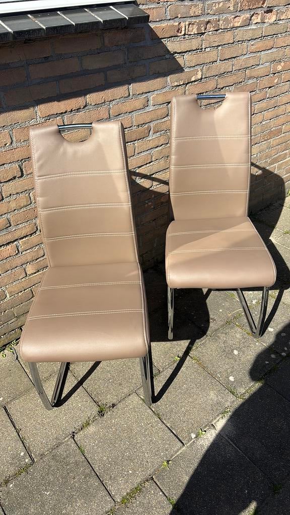 Stoelen Beige 2x, Huis en Inrichting, Stoelen, Ophalen, Zo goed als nieuw, Overige kleuren, Twee