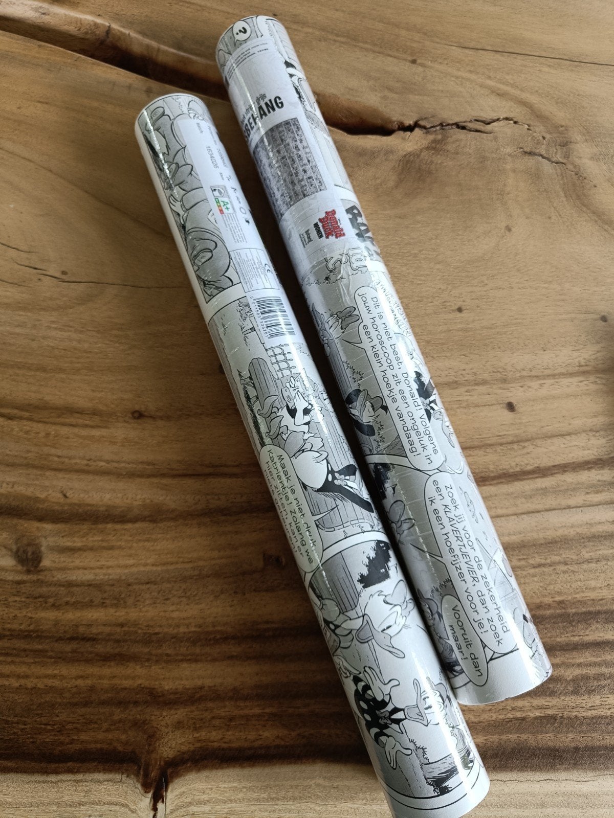 2 rollen nieuw Donald Duck vliesbehang, Huis en Inrichting, Overige merken, Ophalen of Verzenden, Vliesbehang, Dieren