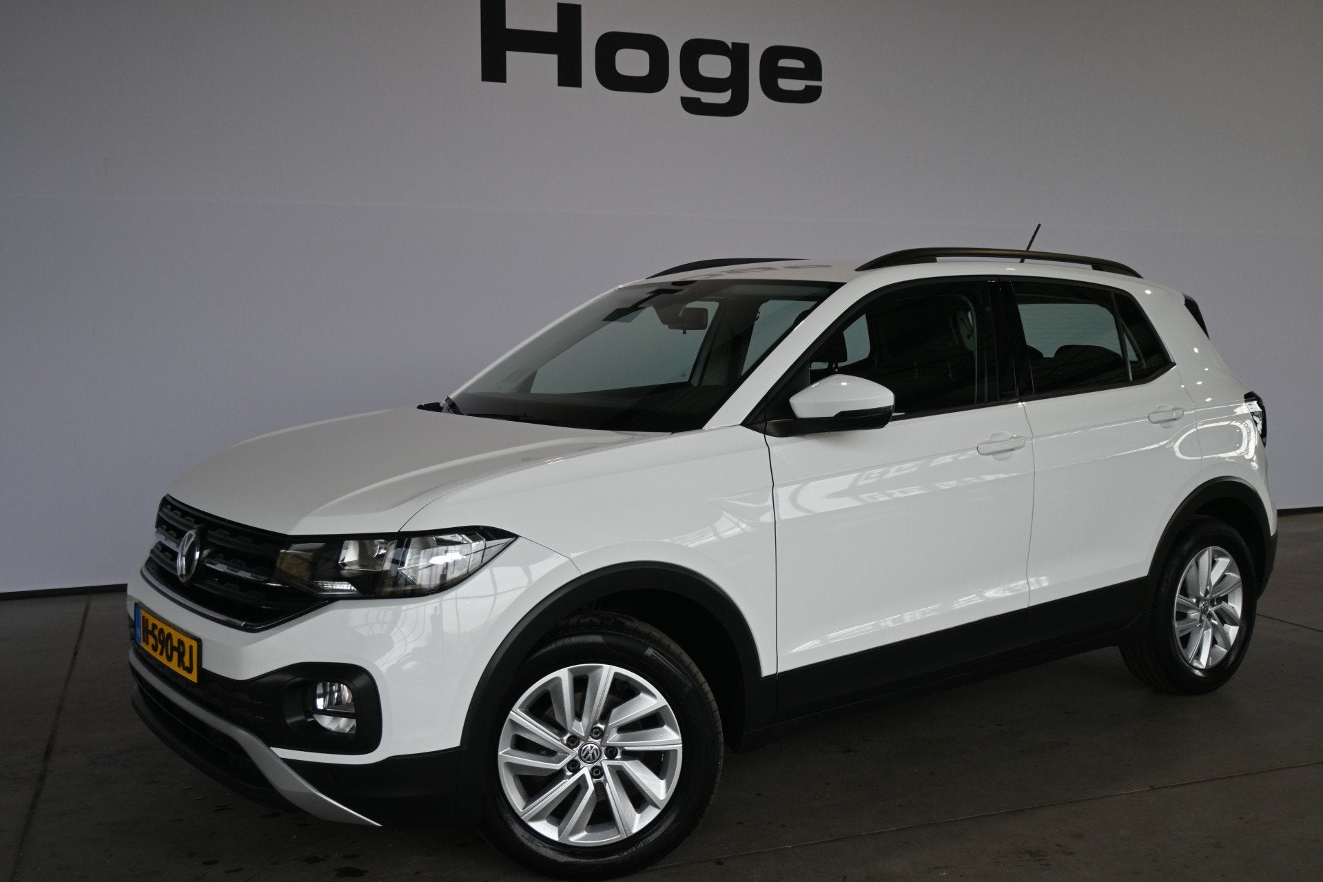 Volkswagen T-Cross 1.0 TSI Life Clima Cruise Control Navigat, Voorwielaandrijving, Met garantie (alle), 620 kg, Origineel Nederlands