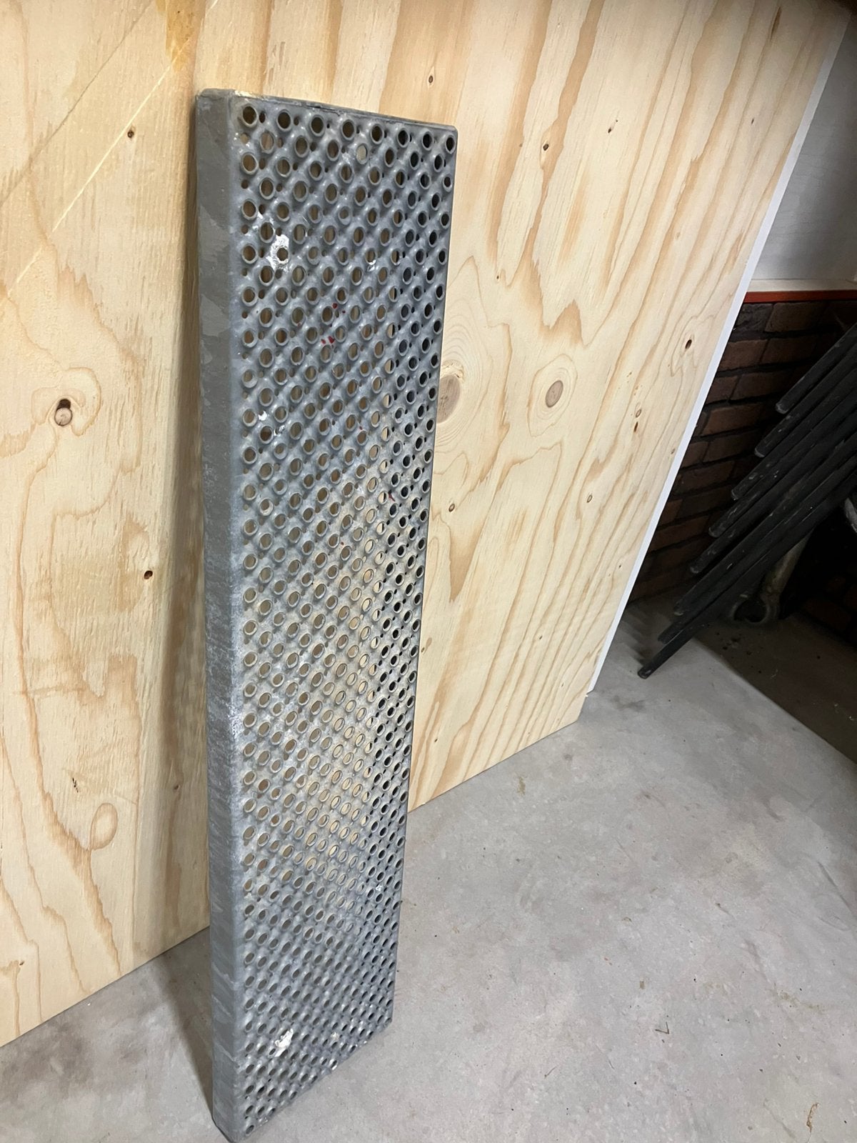 Traptrede 85 x 20 cm trap ijzer staal, Doe-het-zelf en Verbouw, Ophalen, Gebruikt, 250 mm of meer, Overige typen