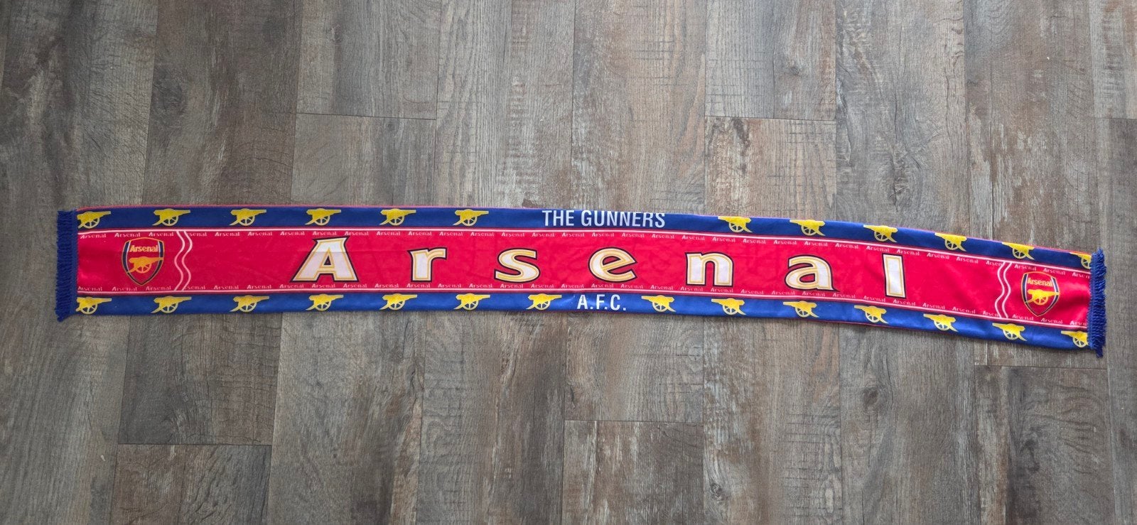 Sjaal Arsenal, Verzamelen, Ophalen of Verzenden, Zo goed als nieuw, Buitenlandse clubs, Vaantje of Sjaal