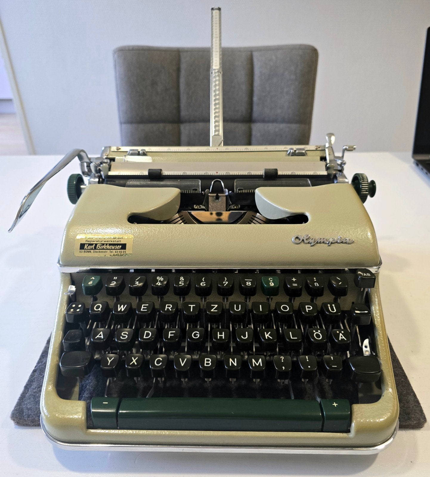 olympia SM4 Colortip met speciale toetsen (m2449484905) — Typemachines ...