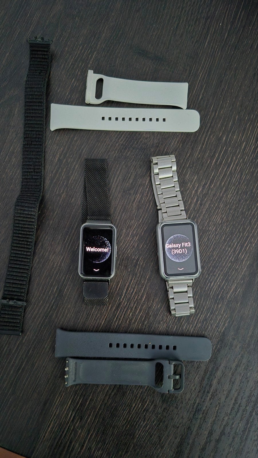 2 stuks galaxy fit 3 smartwatch, Ophalen, Conditie, Zwart, Android