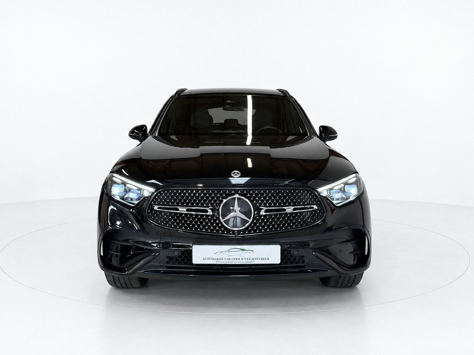Mercedes-Benz GLC-klasse 300e 4MATIC AMG-Line SOH 99% - Pano, Auto's, Automaat, Gebruikt, Zwart, 48 km/l