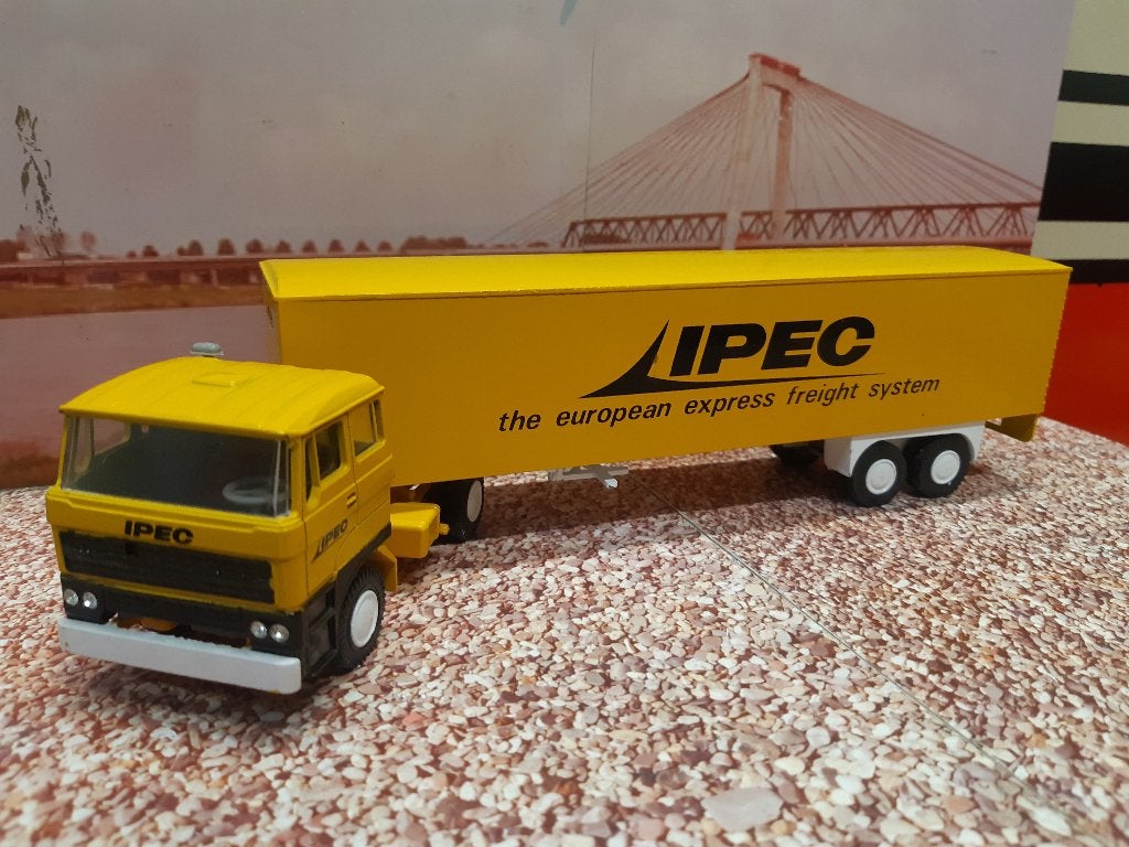 lioncar Daf 3300 IPEC, Ophalen of Verzenden, Zo goed als nieuw, Bus of Vrachtwagen, Lion Toys