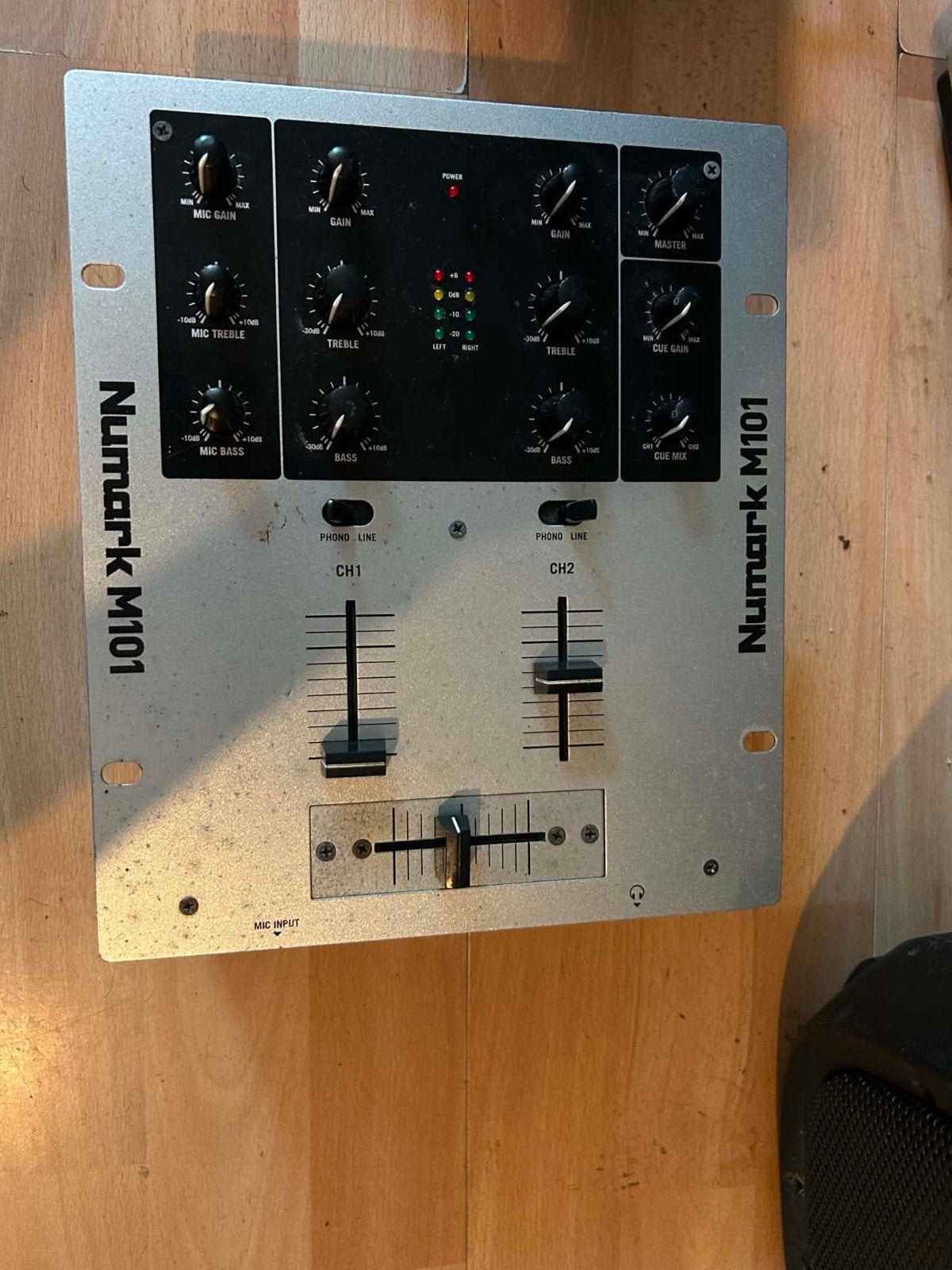 Numark M101, Audio, Tv en Foto, Stereo-sets, Ophalen of Verzenden, Overige merken