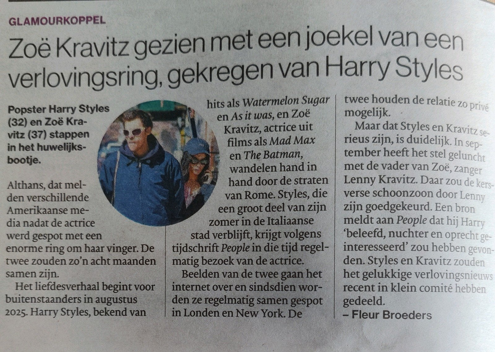 Popster Harry Styles / Zoë Kravitz verlovingsring krantenart, Ophalen of Verzenden, 1980 tot heden, Nederland, Knipsel(s)