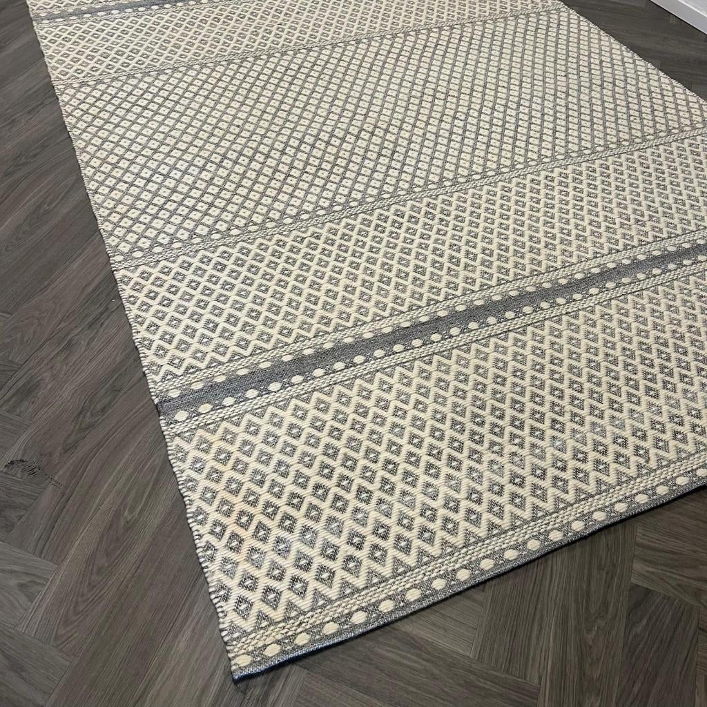 Brinker Saint Ivory Vloerkleed - 200x300cm, Grijs, 200 cm of meer, Ophalen of Verzenden, Zo goed als nieuw