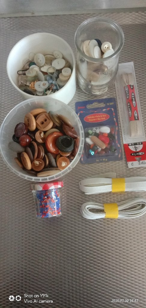 ALLERLEI KNOOPJES EN NAAI SPUL, Ophalen of Verzenden, Garen of Naald(en)