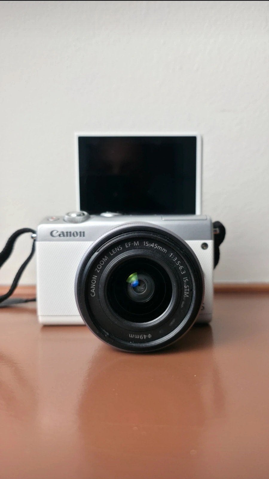 Canon EOS M100 (Wit) + EF-M 15-45mm + EF 50mm f/1.8 STM +acc, Canon, Ophalen of Verzenden, Zo goed als nieuw, 4 t/m 7 keer