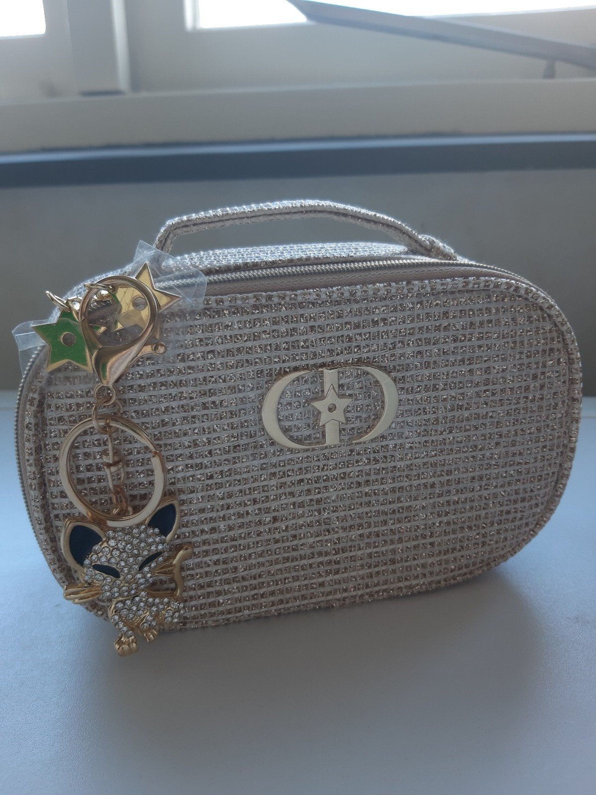 Dior Toilettasje Met Leuke Accessoires., Verzenden, Nieuw, Beige, Softcase