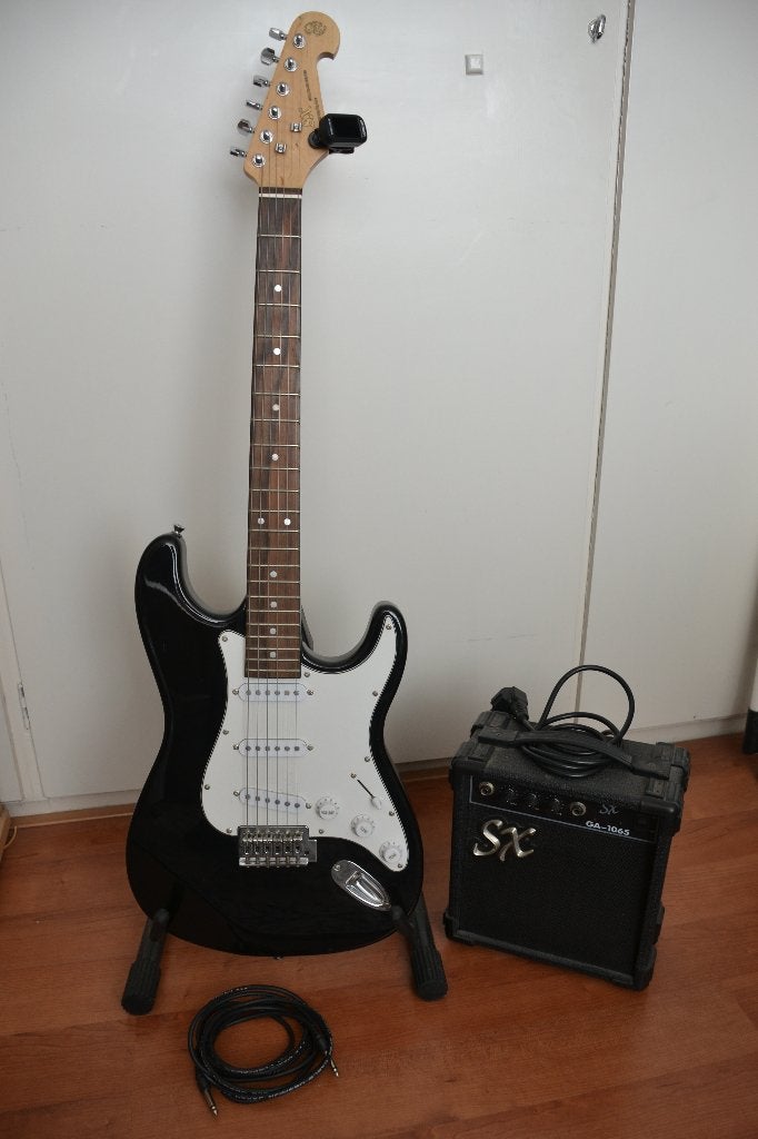 electrische gitaar, Met versterker, Zo goed als nieuw, Solid body, Ophalen