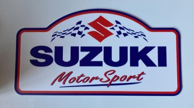 SUZUKI  Rallyschild racing 32x16 cm, Ophalen of Verzenden, Zo goed als nieuw, Auto's