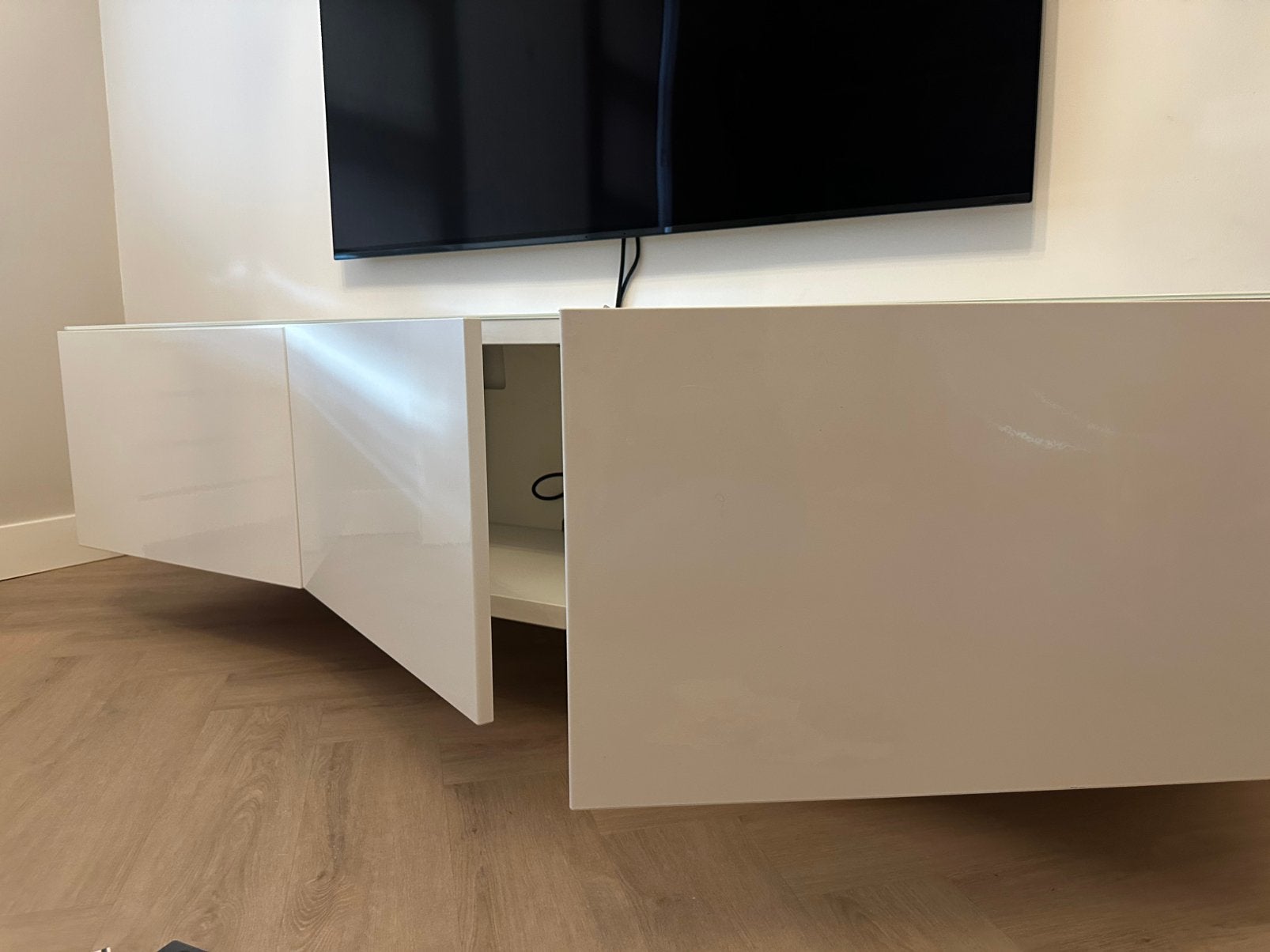 Zwevend tv-hangmeubel, Huis en Inrichting, Ophalen, Zo goed als nieuw, 25 tot 50 cm, Minder dan 100 cm