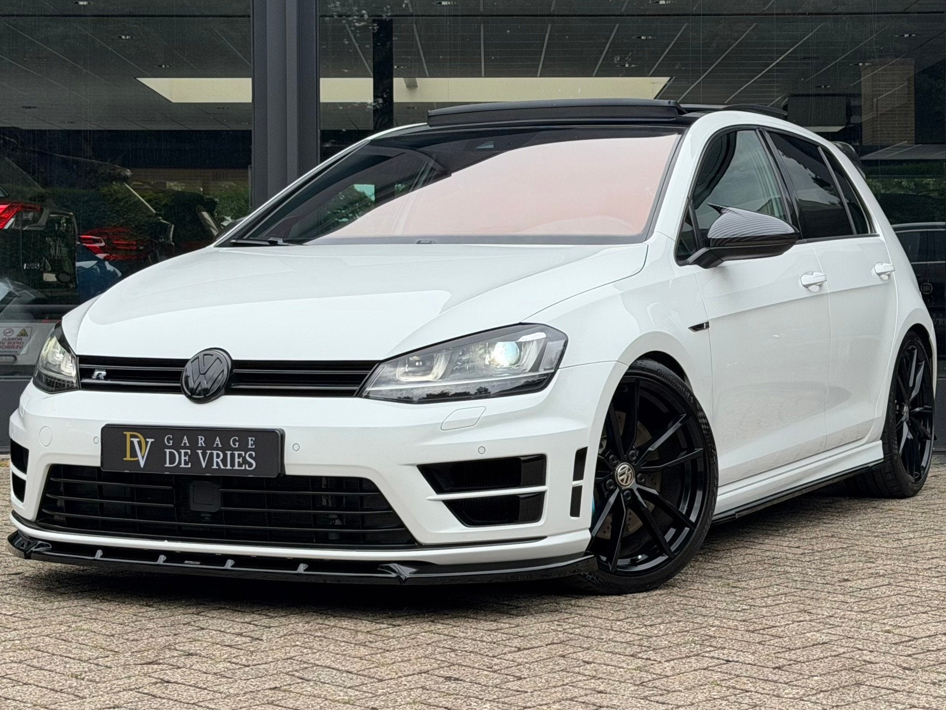 Volkswagen Golf 2.0 TSI R 4Motion DSG Milltek 410pk Panorama, Automaat, Gebruikt, Zwart, 4 cilinders