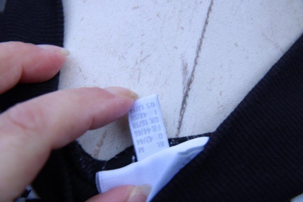 Jurk zwart/ offwhite Yoek mt 42/44 Vaste prijs, Kleding | Dames, Yoek, Zwart, Maat 42/44 (L), Ophalen of Verzenden