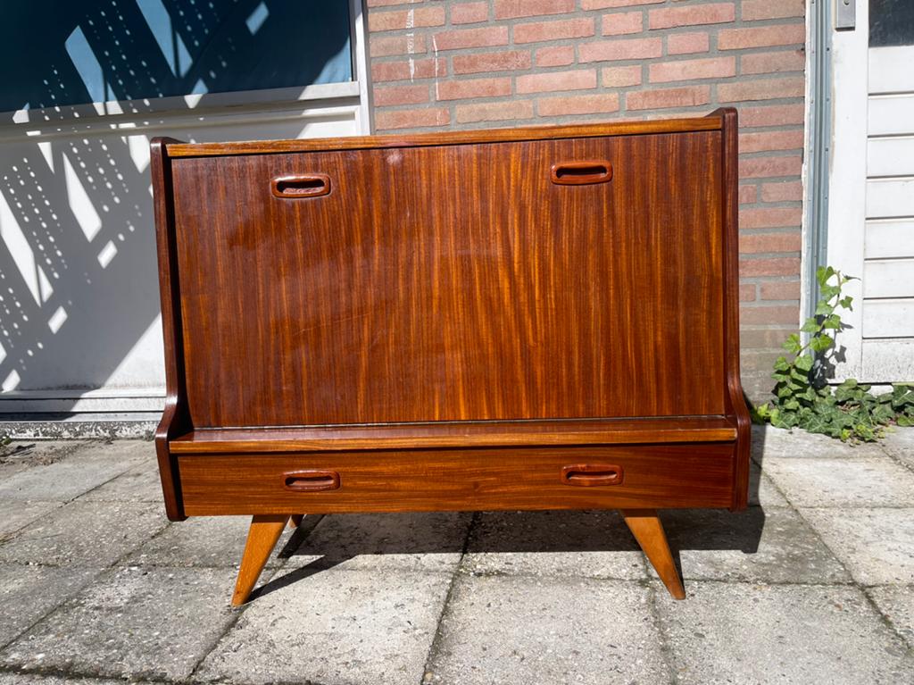 Vintage muziekkastje jaren 1960, Huis en Inrichting, Kasten | Wandmeubels, Ophalen, O, O, O