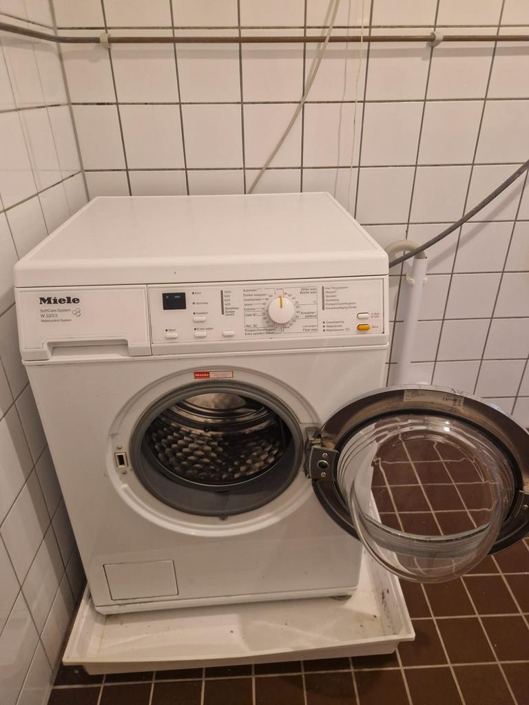 Miele Wasmachine, Ophalen of Verzenden, Gebruikt, 1200 tot 1600 toeren, 85 tot 90 cm