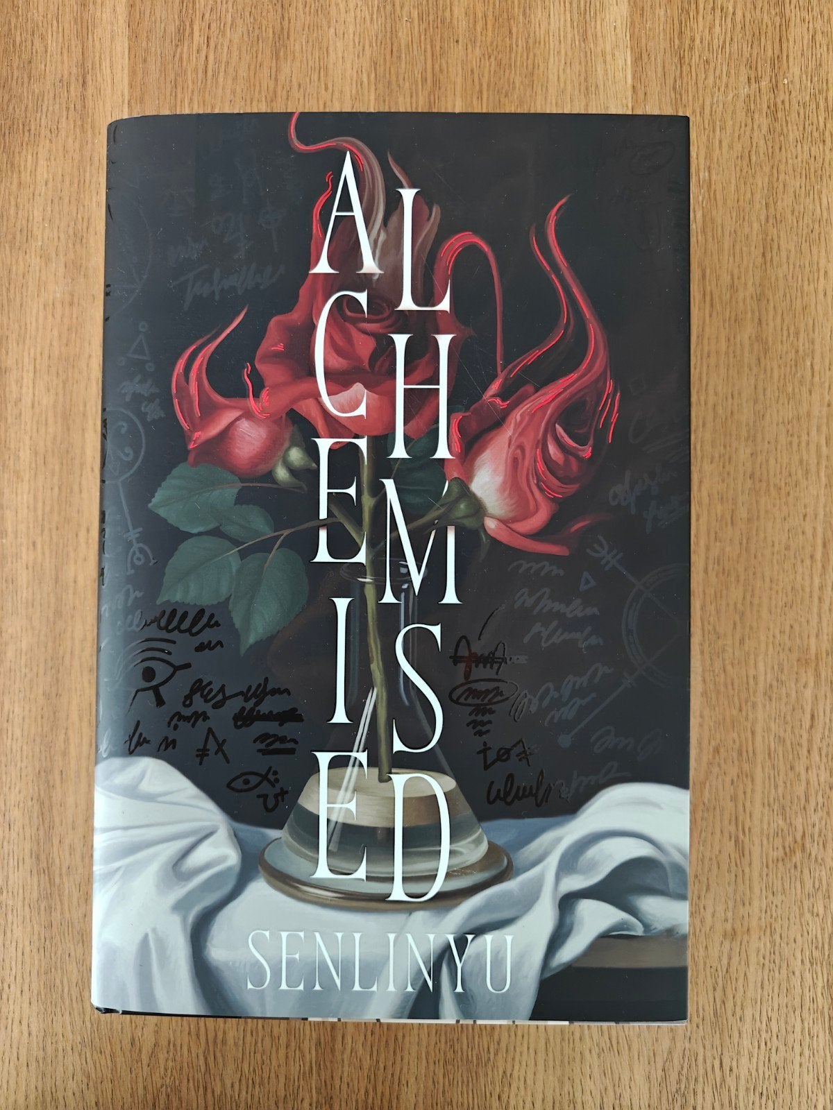 Alchemised - Senlinyu - FairyLoot Exclusive Editie, Ophalen of Verzenden, Zo goed als nieuw