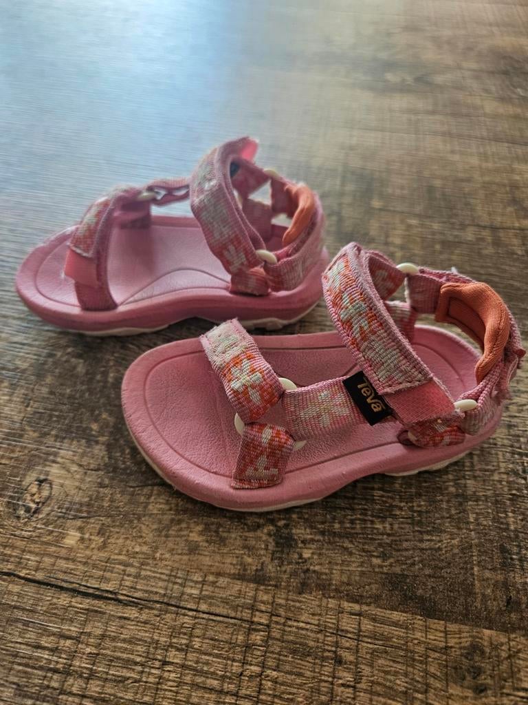 Teva sandalen meisje maat 19 - Roze, Kinderen en Baby's, Gebruikt, Meisje, Overige typen, Teva