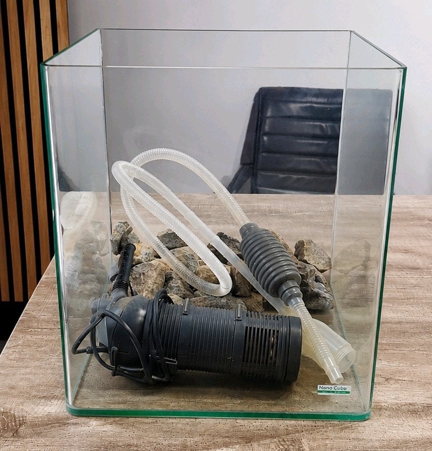 Nano Cube Dennerle, Ophalen of Verzenden, Zo goed als nieuw, Leeg aquarium