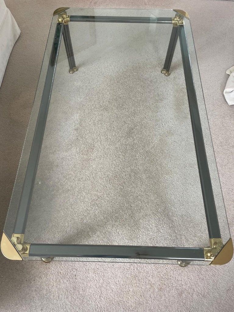 Vintage glazen salontafel met messing details, Ophalen, Gebruikt, 100 tot 150 cm, Jaren 80/90 design / Hollywood Regency