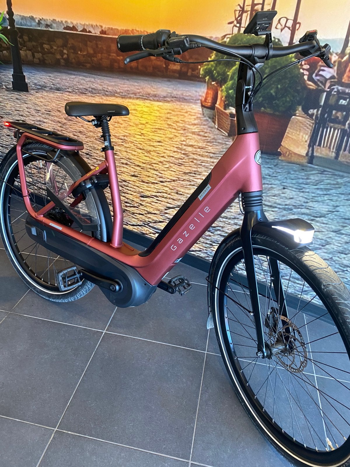 ❗️Gazelle Avignon C8 2023 SMART & GPS CONNECT GARANTIE❗️, Fietsen en Brommers, Ophalen of Verzenden, Zo goed als nieuw, 50 km per accu of meer