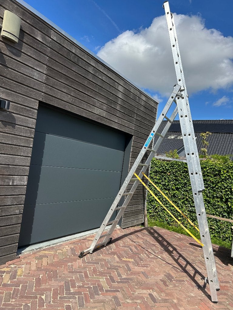 Zarges ladder Skymaster 3 x 10, Doe-het-zelf en Verbouw, Ladders en Trappen, Ophalen, Zo goed als nieuw, Ladder, Opvouwbaar of Inschuifbaar