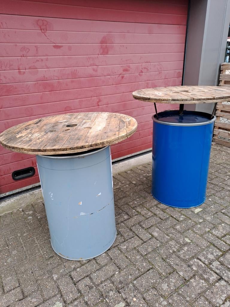Stoere statafel van 200 liter vat met houten blad, Ophalen, Gebruikt