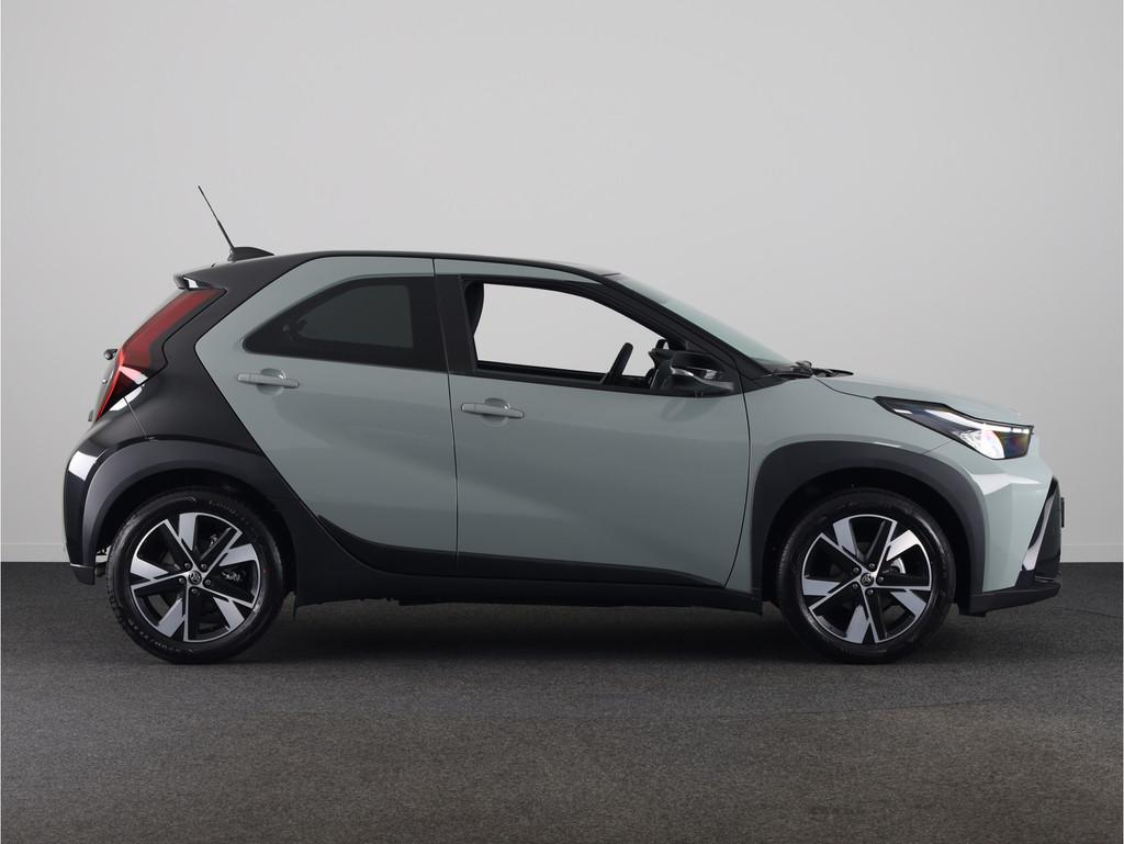 Toyota Aygo X Hybrid 115 pulse *NIEUW* | Direct leverbaar! |, Auto's, Stof, Zwart, 4 stoelen, 116 pk