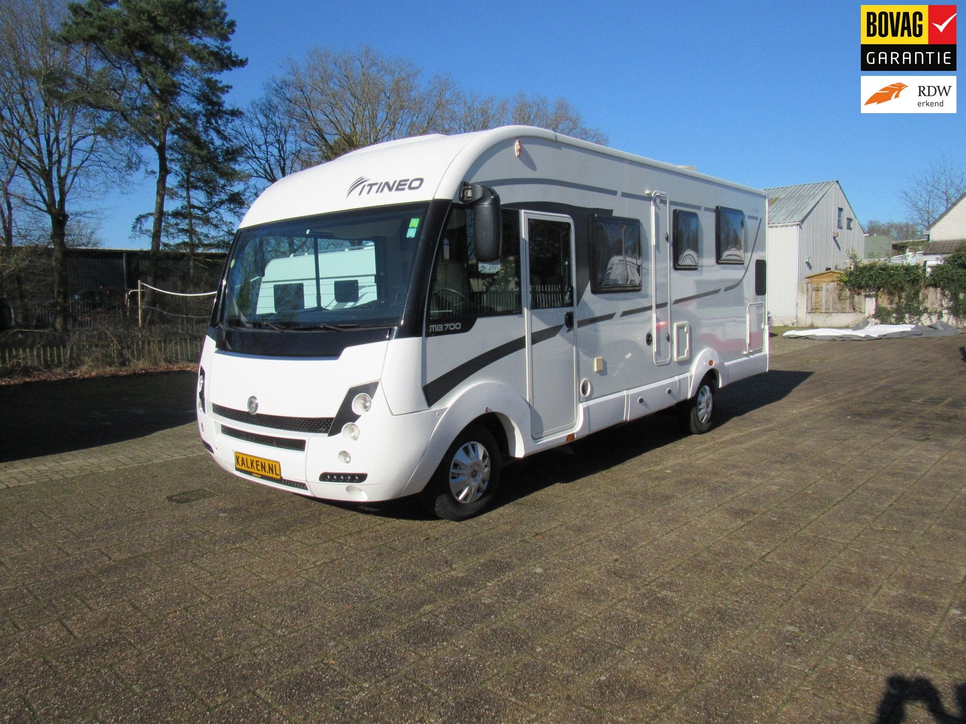 Itineo MB700 Fiat Integraal Queensbed en Hefbed bj2016, Caravans en Kamperen, Campers, Ringverwarming, 6 tot 7 meter, Bedrijf