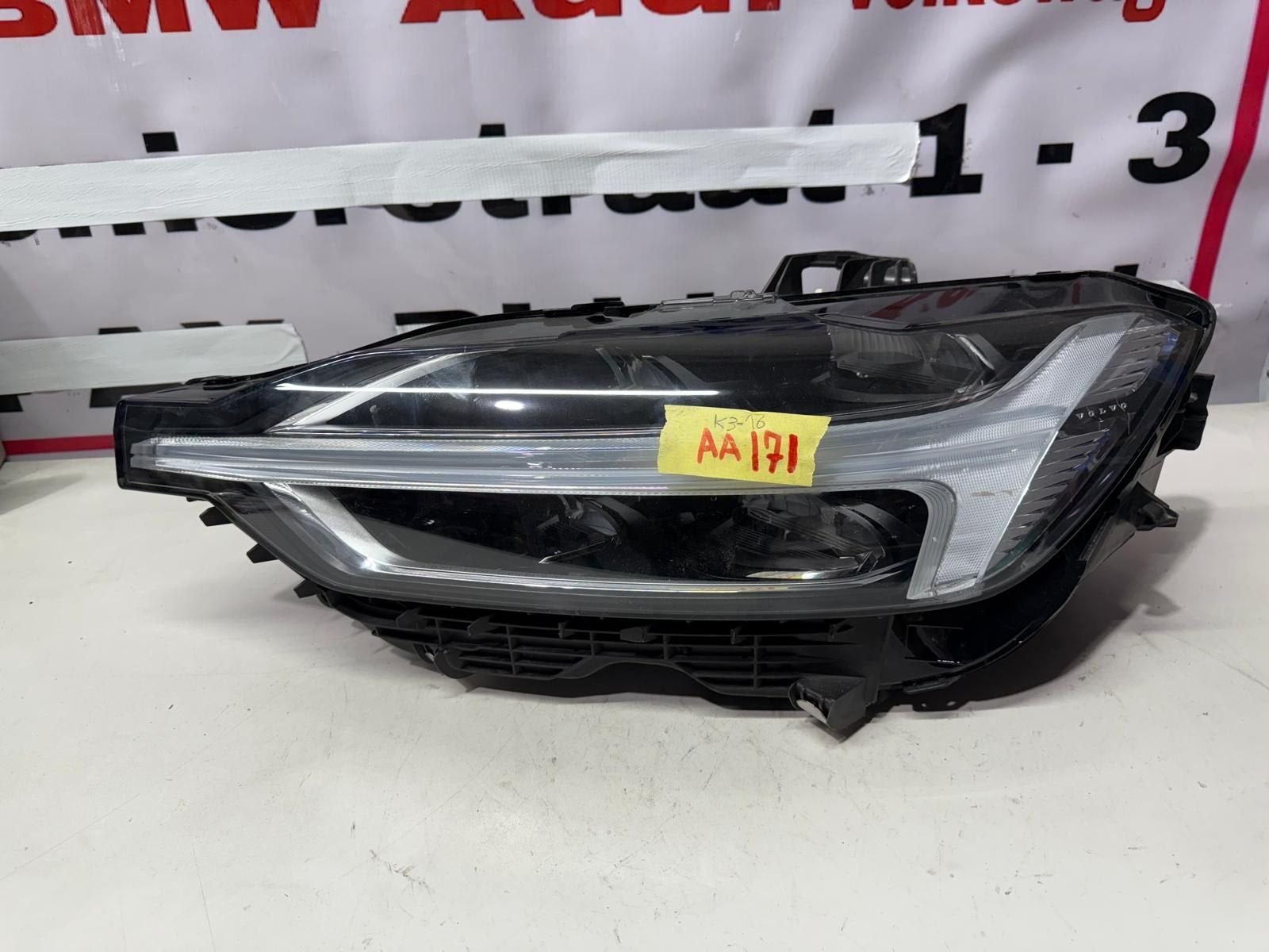 Volvo XC60 Koplamp, Auto-onderdelen, Gebruikt, -, -, Ophalen of Verzenden