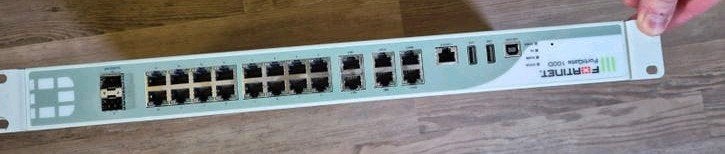 FortiGate 100D Firewall - Beveilig uw netwerk, Ophalen of Verzenden, Gebruikt, Router, Fortinet