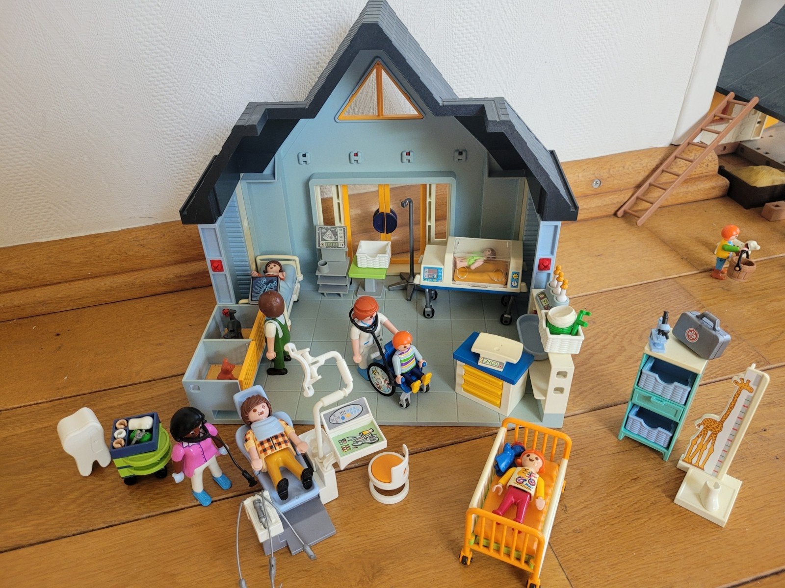 Playmobil ziekenhuis / dierenkliniek / tandarts, Kinderen en Baby's, Speelgoed | Playmobil, Ophalen, Zo goed als nieuw