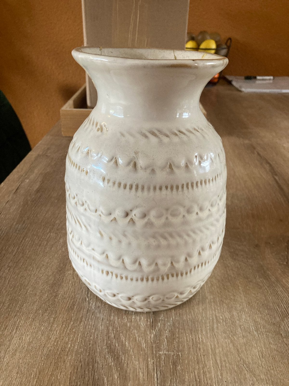 Decoratieve vaas met textuur - Xenos, Ophalen of Verzenden