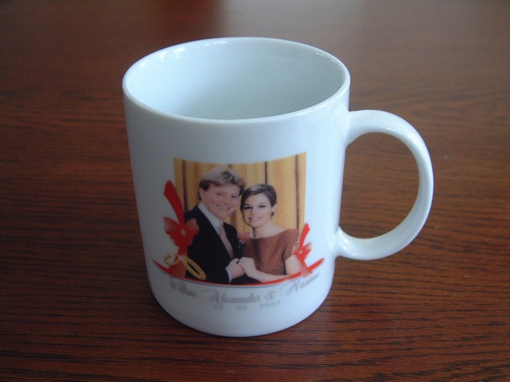 oor mok beker huwelijk van Willem Alexander en Maxima, Verzamelen, Ophalen of Verzenden, Zo goed als nieuw, Nederland, Servies