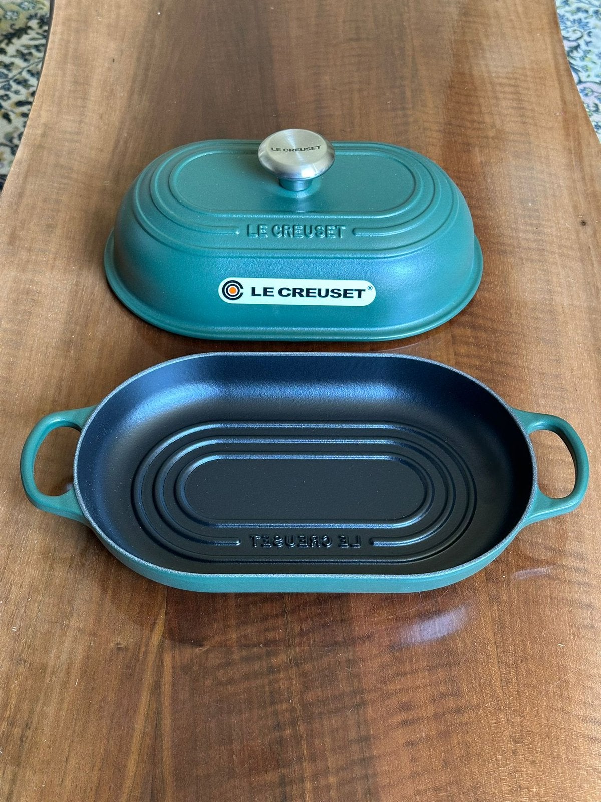 Le Creuset gietijzeren broodpan 29 cm – Forêt (ovaal), Huis en Inrichting, Keuken | Potten en Pannen, Ophalen, Nieuw, Gietijzer