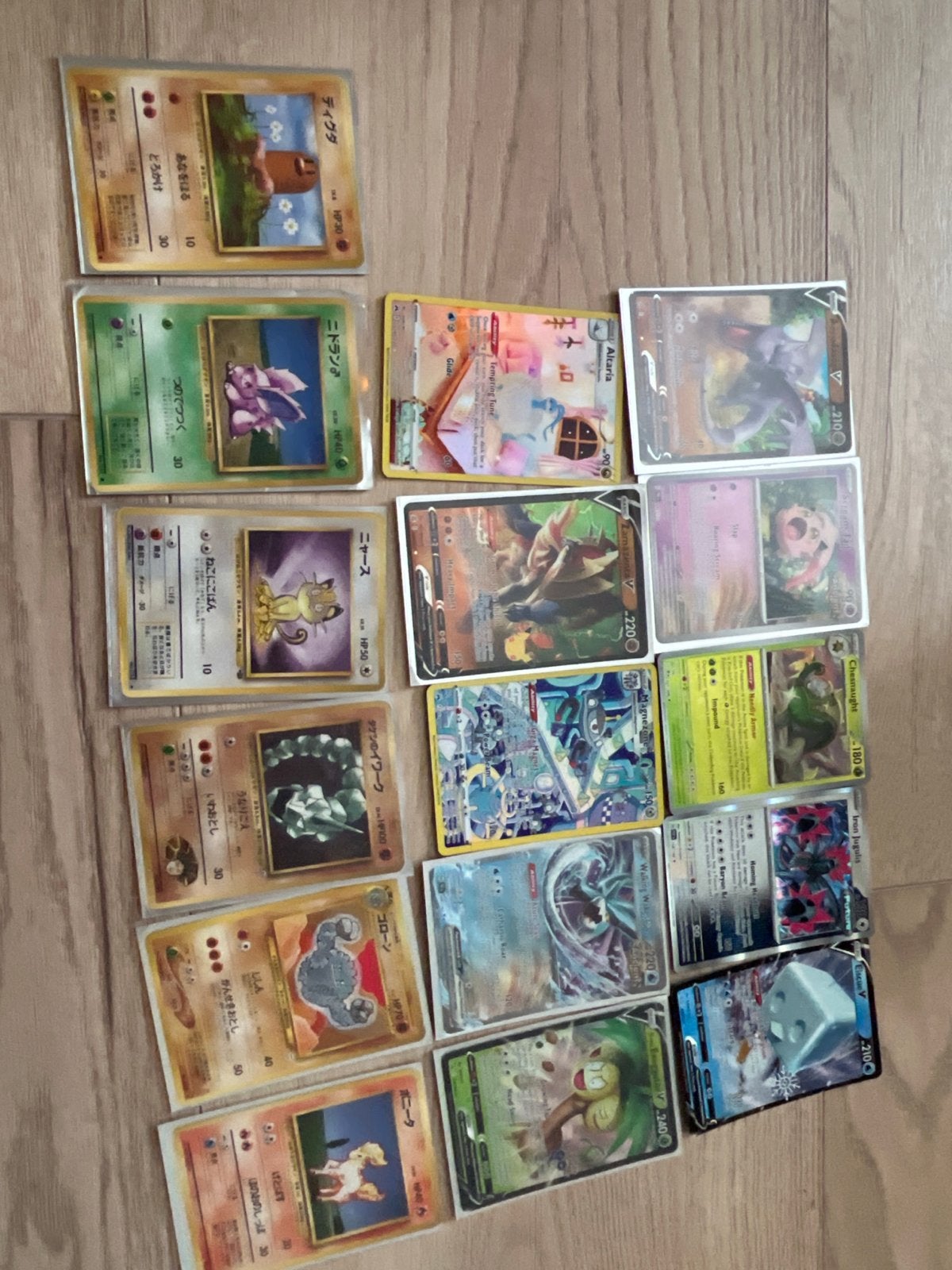 Pokémon Kaarten Collectie in Tin Box, Hobby en Vrije tijd, Verzamelkaartspellen | Pokémon, Zo goed als nieuw, Meerdere kaarten
