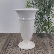Zeer mooie Wedgwood vaasje 17 cm hoog, Antiek en Kunst, Ophalen