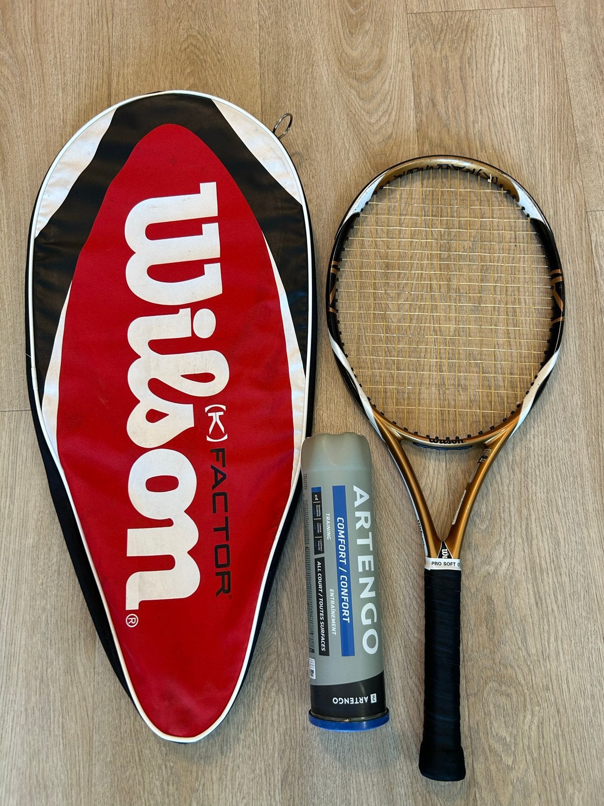 Wilson K Factor Tennissracket met hoes en ballen, Ophalen, Gebruikt, Wilson, Racket