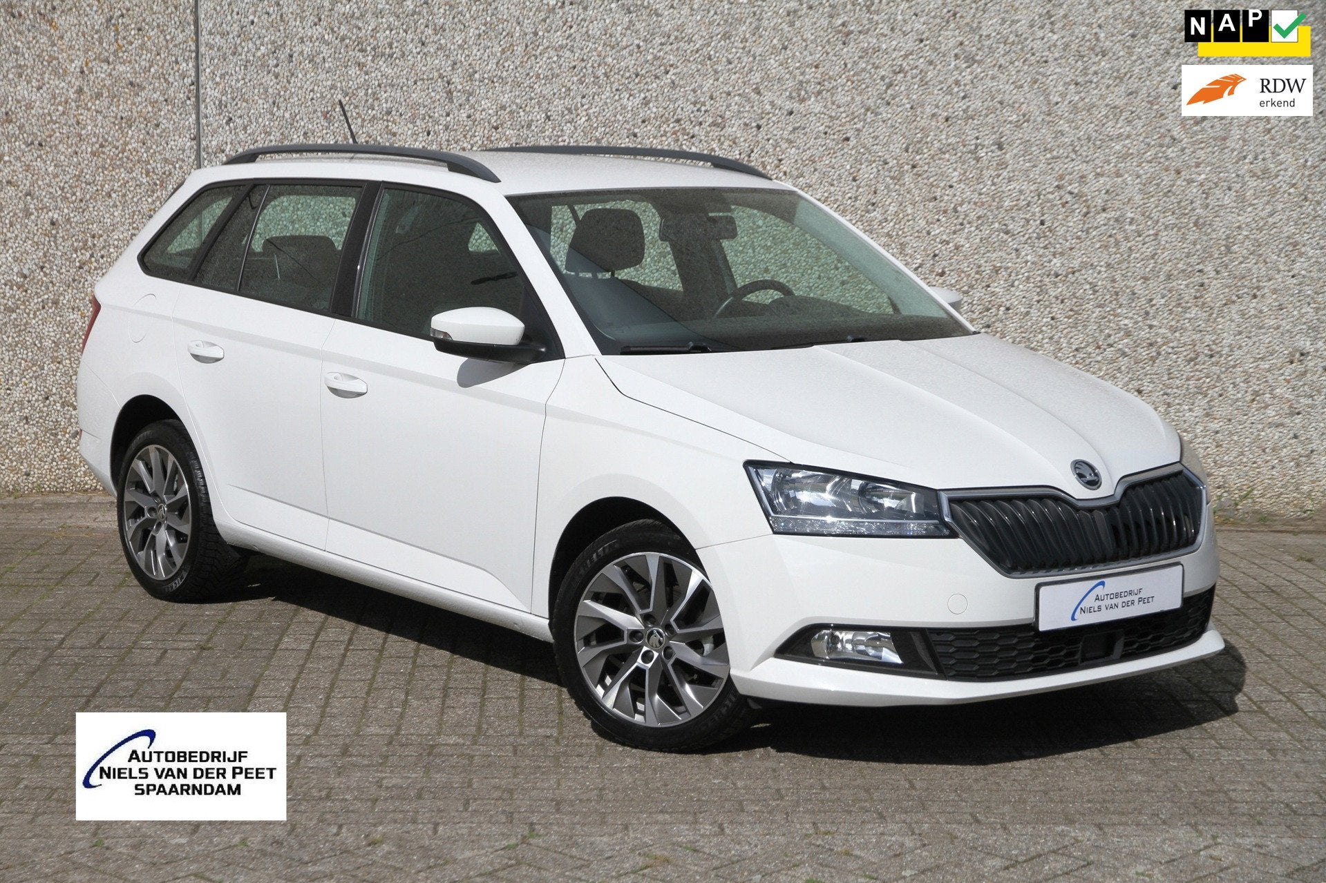 Skoda Fabia Combi 1.0 TSI Business Edition / Zeer compleet /, Auto's, Dealer onderhouden, Stof, Gebruikt, Euro 6