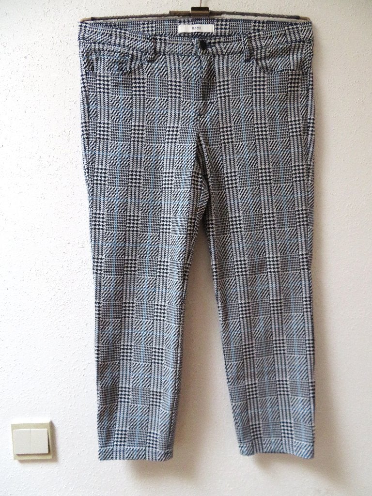 S15 BRAX SHAKIRA nieuwe driekwart broek zwart blauw ruit 40, Kleding | Dames, Maat 38/40 (M), Zwart, Nieuw, Driekwart