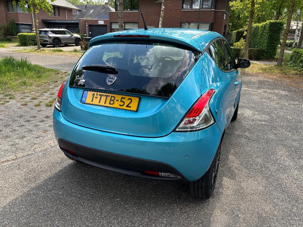 Lancia Ypsilon 0.9 Elefantino Plus Twinair 80PK 2014, Auto's, Lancia, Voorwielaandrijving, Euro 5, Stof, Origineel Nederlands